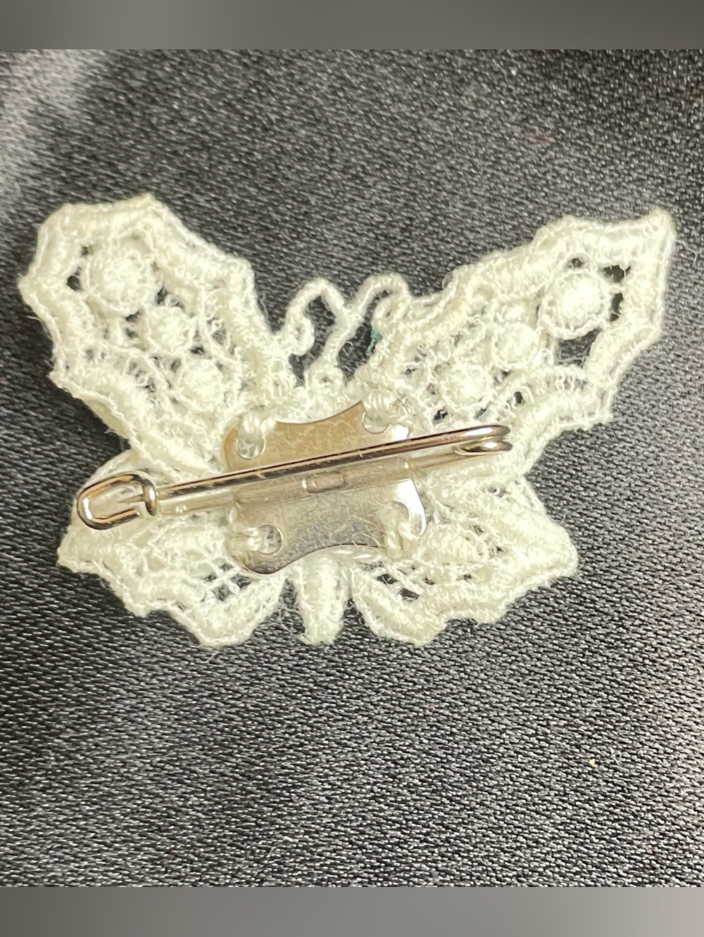 VINTAGE Hand-Crafted Lace Butterfly Brooch made in Switzerland - Picture 2 of 5